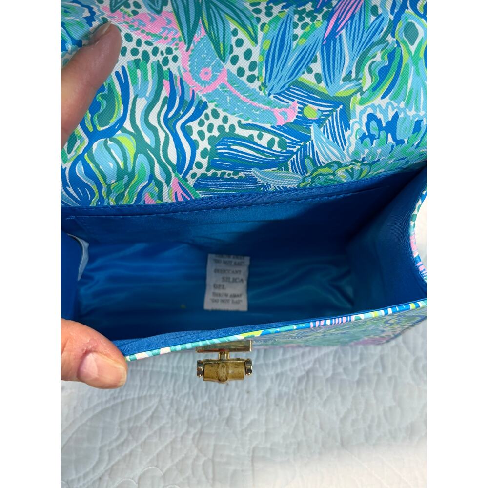 NWOT Lilly Pulitzer Women Blue/Pink Holiday In The Sun Bag Wallet Purse Set - Picture 6 of 12